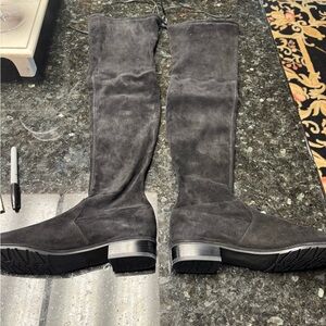 Stuart Weitzman Black Suede Boots  size 9.5.  NWT